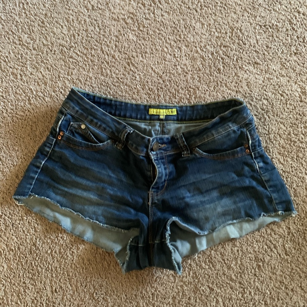 Denim cut-off shorts